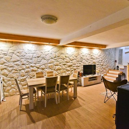 Holiday Home Taras Smilcic Exterior photo