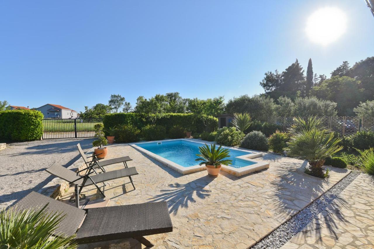 Holiday Home Taras Smilcic Exterior photo